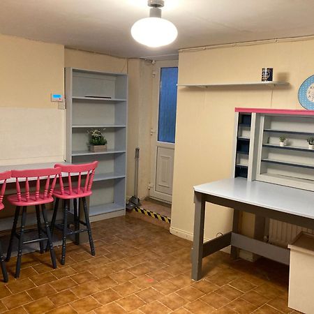 הוילה Pink Door House In קליפדן מראה חיצוני תמונה
